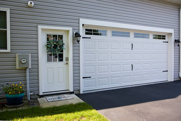 24/7 Emergency Garage Door Panel Replacement experts in Lake of the Pines, CA